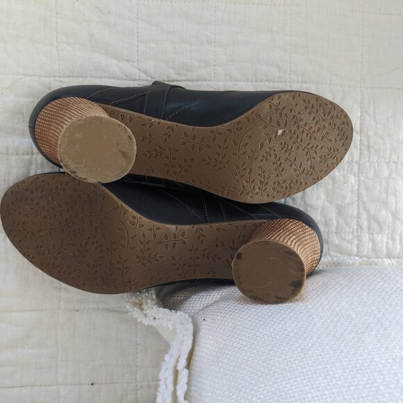 Miss Albright from Anthropologie Black Leather Heels with Tan Accents - Picture 3 of 3